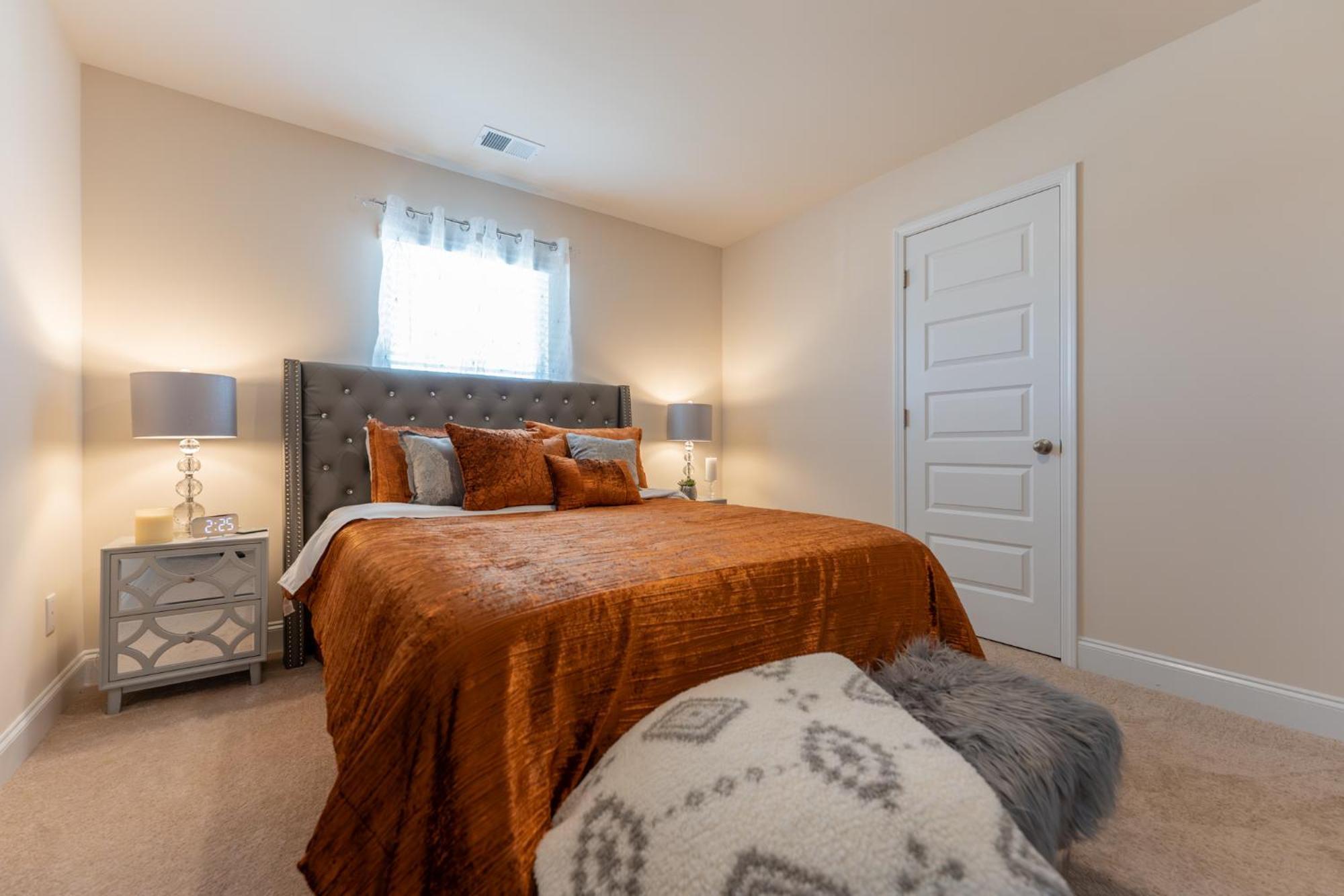 Luxury Bedroom With Private Bath Hampton Extérieur photo